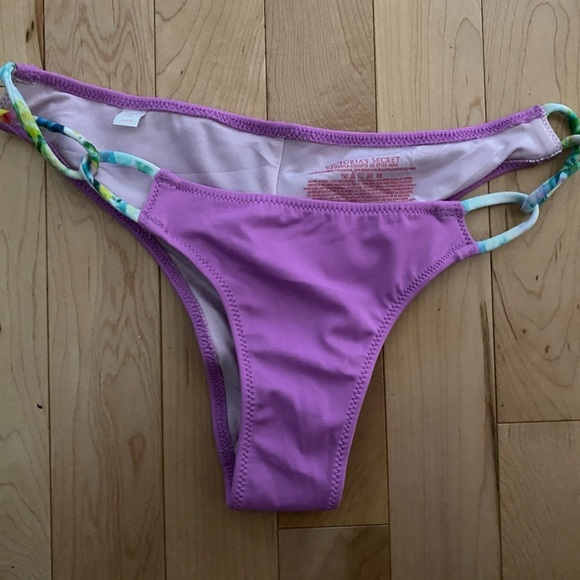 New unworn Victoria’s Secret Bikini bottoms.  SIZE SMALL. - Picture 2 of 3